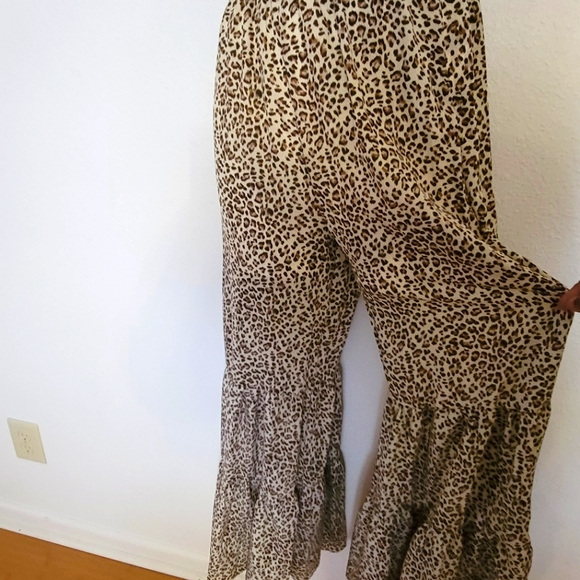 Leopard Wideleg Jumpsuit - Picture 4 of 5